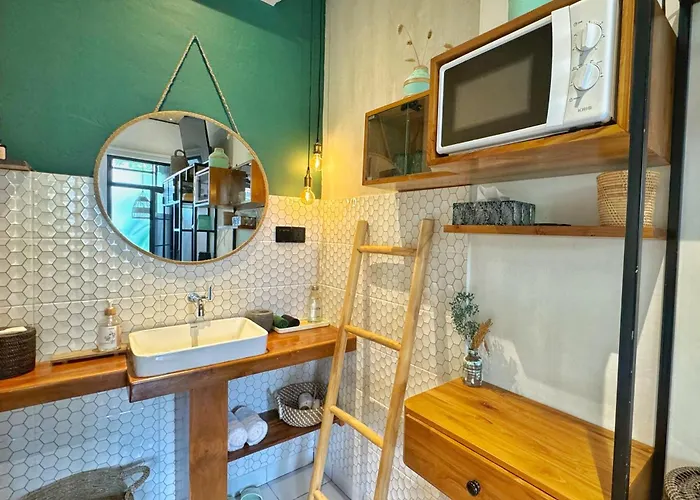 Pensión Private Room, 2 Minutes Walk To Kudeta Seminyak